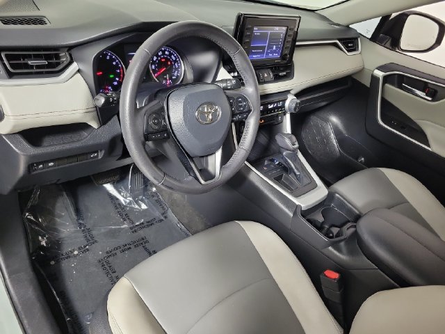 Used 2021 Toyota RAV4 XLE Premium FWD image 18