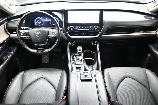 Used 2024 Toyota Grand Highlander FWD image 17