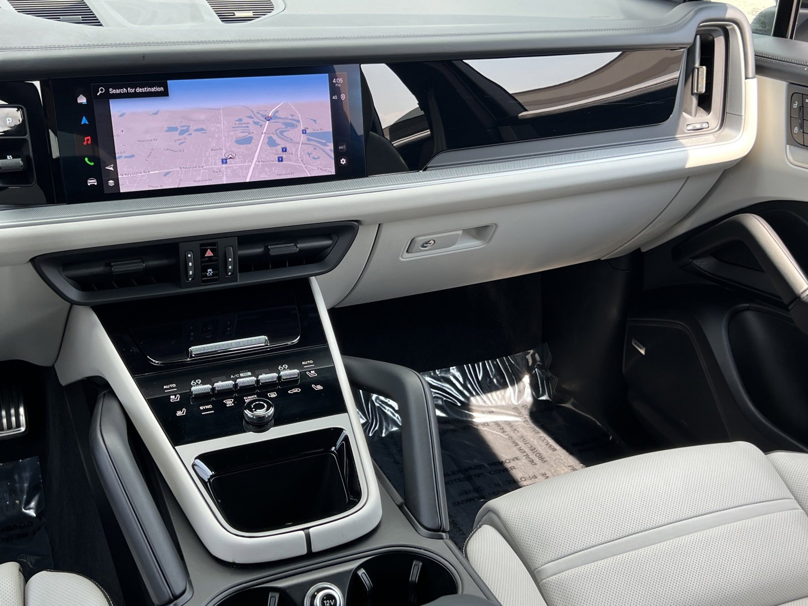 New 2025 Porsche Cayenne S image 23