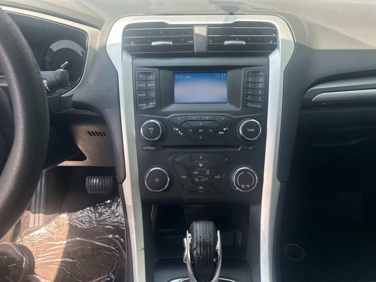 Used 2015 Ford Fusion S image 10