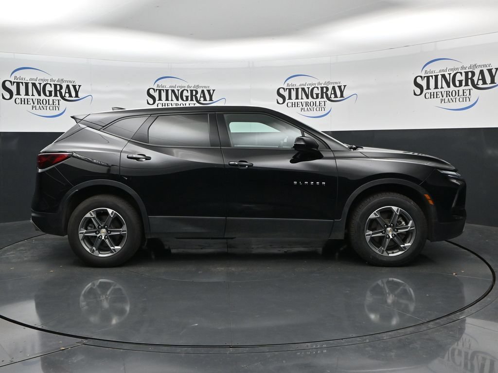 Used 2025 Chevrolet Blazer LT AWD/4WD image 8