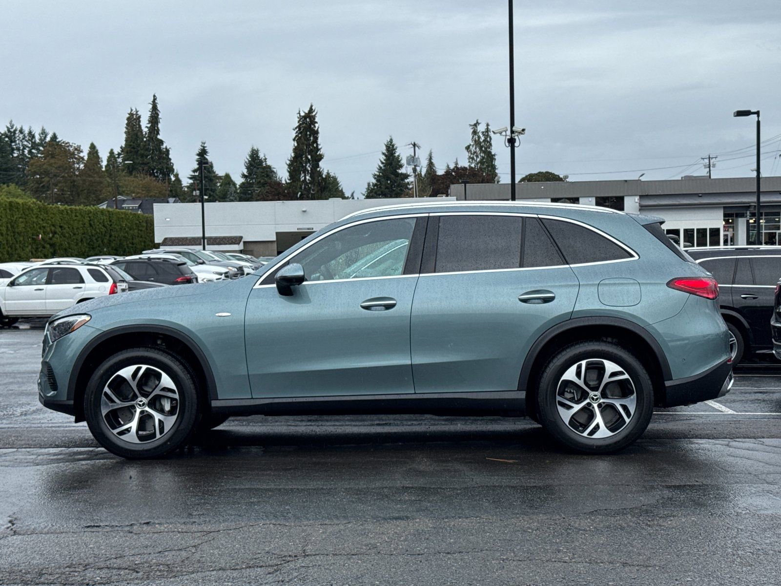 New 2025 Mercedes-Benz GLC 350e 4MATIC image 7