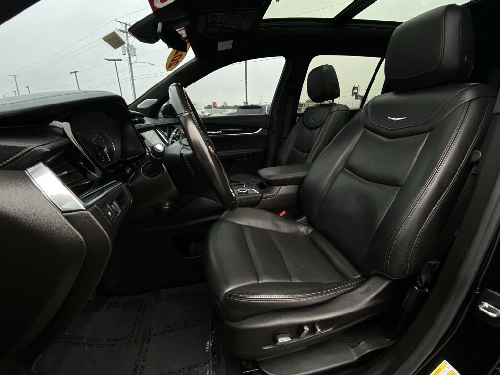 Used 2023 Cadillac XT6 Premium Luxury image 22