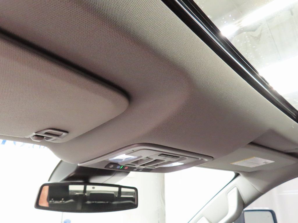 Used 2024 GMC Sierra 2500 SLT w/ SLT Premium Package image 28