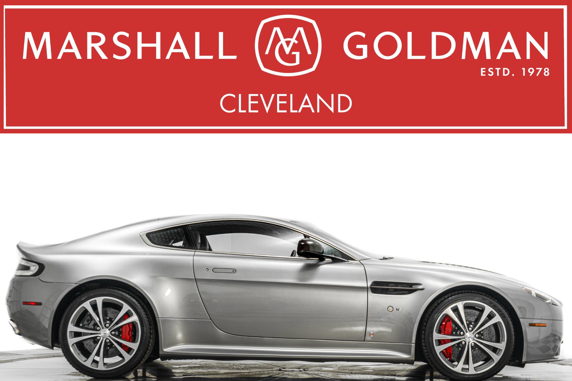 Used 2017 Aston Martin V12 Vantage S image 1