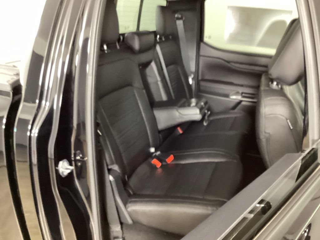 Used 2025 Ford Ranger Lariat w/ Black Appearance Package AWD/4WD image 30