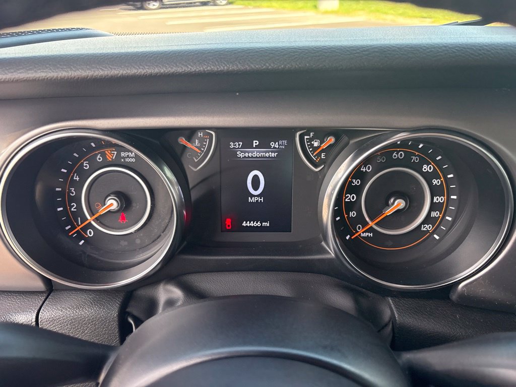 Certified 2023 Jeep Gladiator Sport AWD/4WD image 19