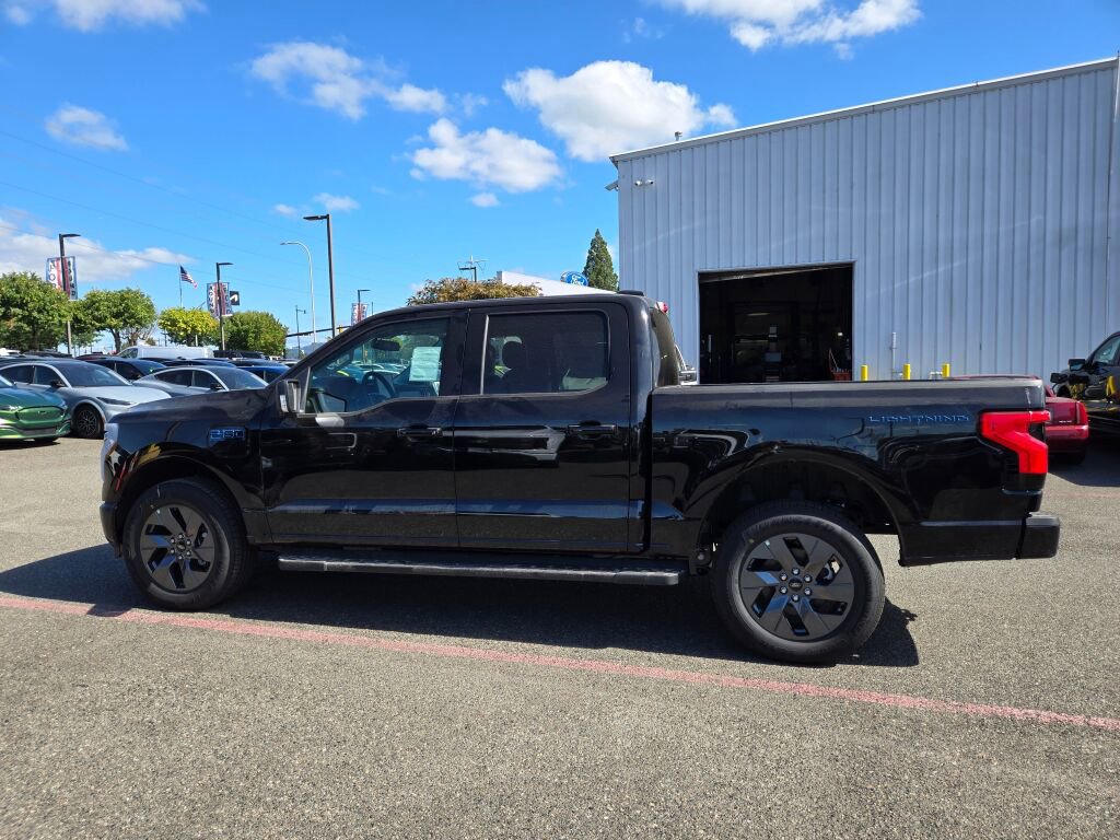 New 2025 Ford F150 Lightning Flash image 8