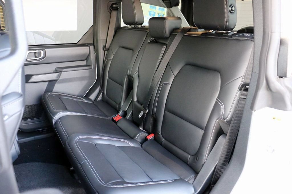New 2026 Ford Bronco Outer Banks AWD/4WD image 19