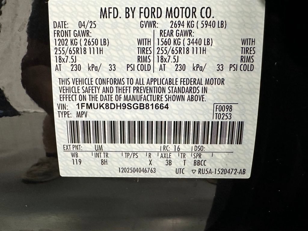 Used 2025 Ford Explorer Active AWD/4WD image 11
