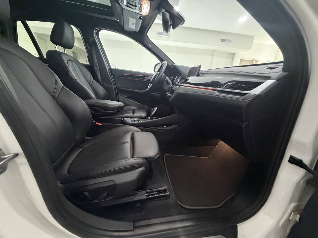 Used 2020 BMW X1 xDrive28i w/ Convenience Package AWD/4WD image 24