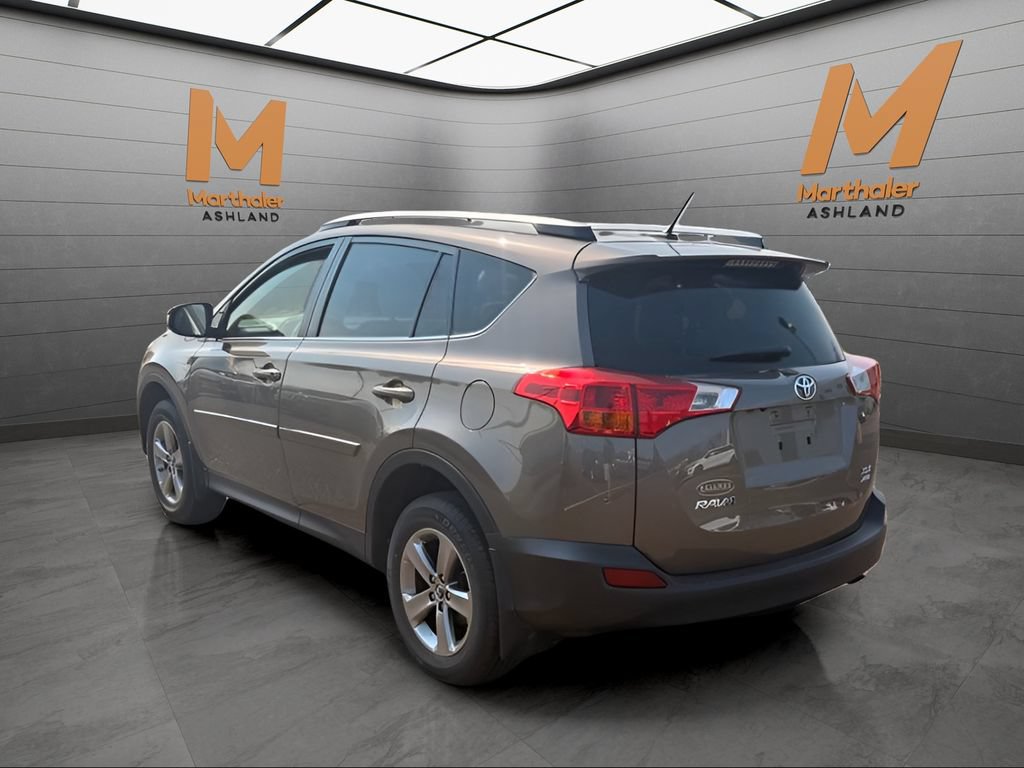 Used 2015 Toyota RAV4 XLE AWD/4WD image 3