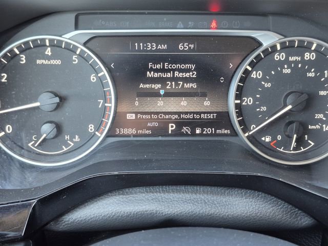 Used 2025 Nissan Pathfinder SV AWD/4WD image 11