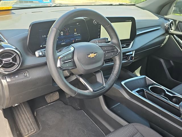 Used 2025 Chevrolet Equinox LT FWD image 17