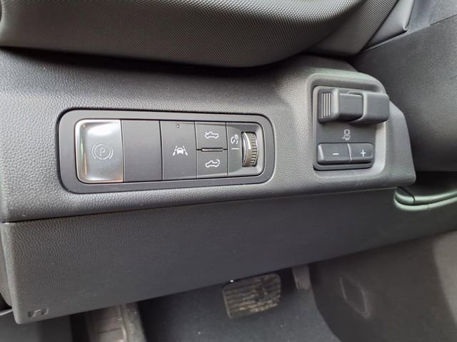 New 2025 Chevrolet Silverado EV LT image 19