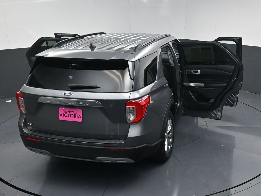 Used 2023 Ford Explorer XLT w/ Equipment Group 202A image 25