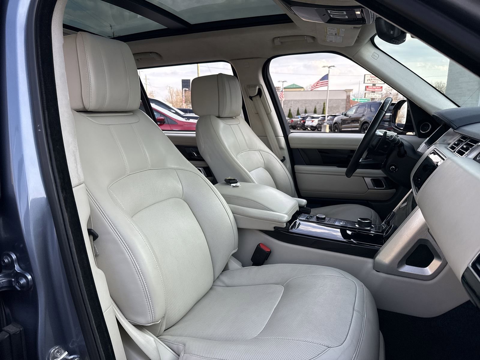 Used 2018 Land Rover Range Rover Long Wheelbase Supercharged image 30