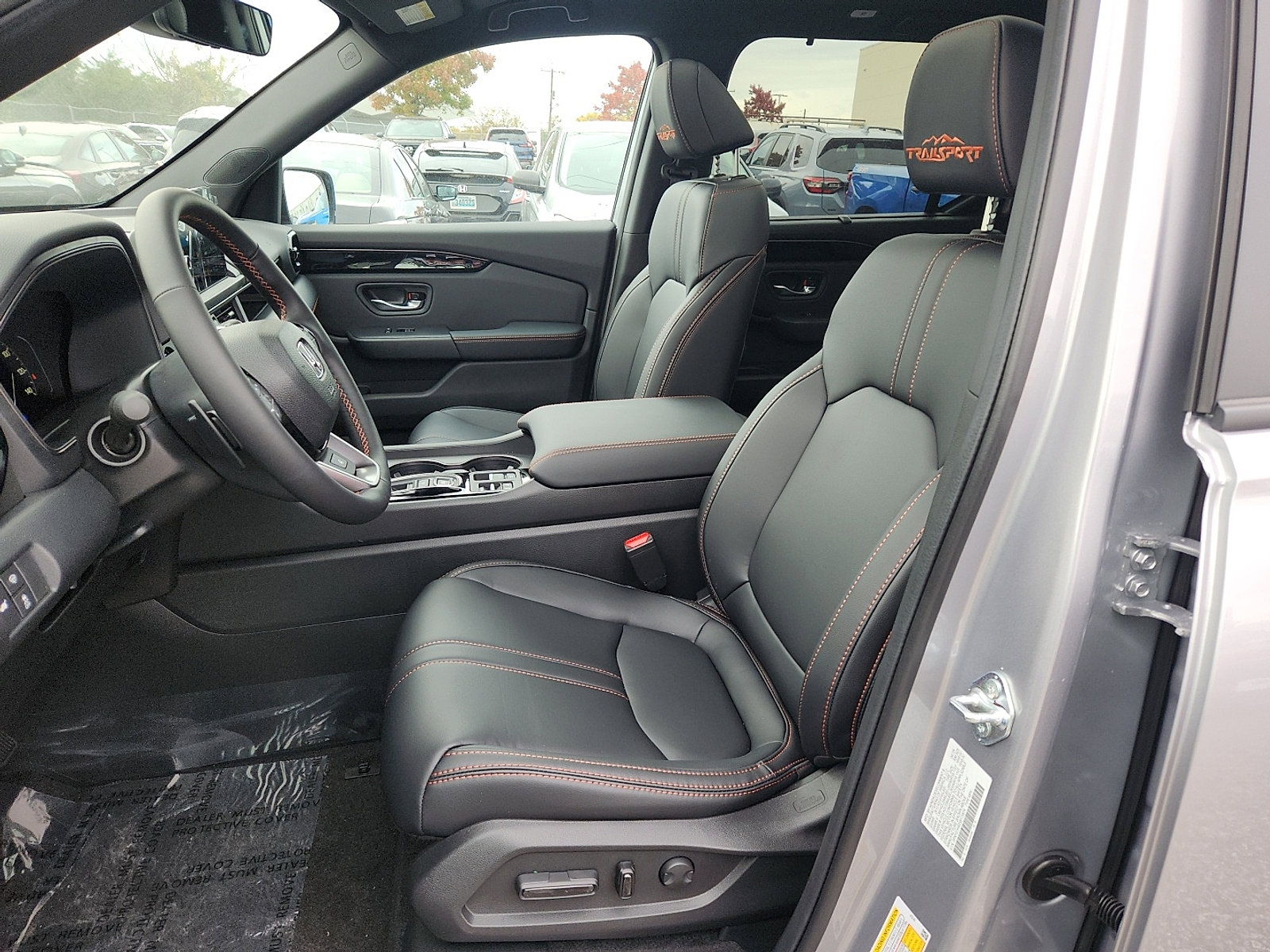 New 2025 Honda Pilot TrailSport image 9