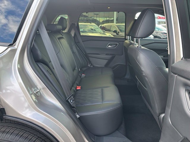 New 2026 Nissan Rogue Platinum w/ Platinum Premium Package AWD/4WD image 18