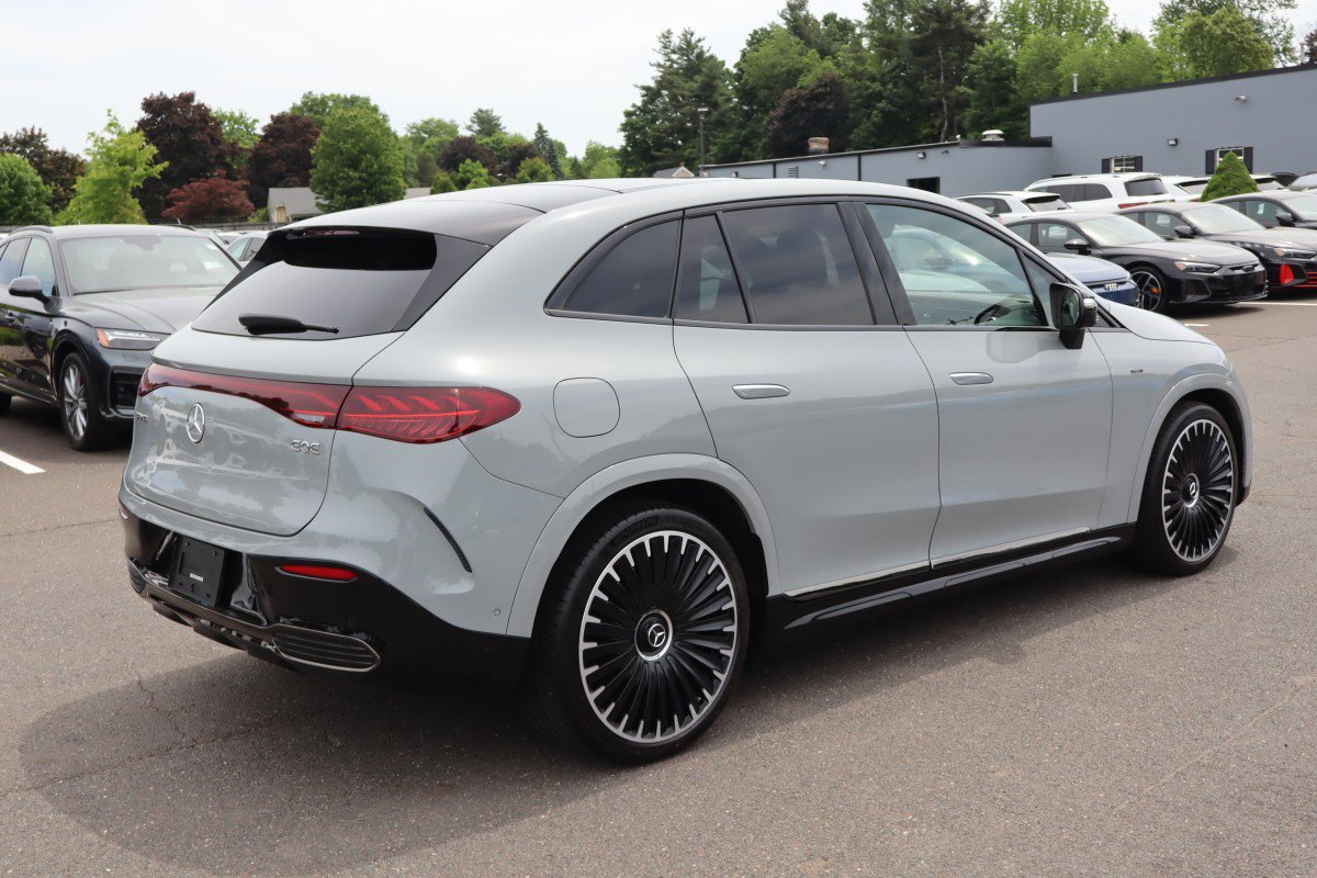 Used 2024 Mercedes-Benz EQE AMG 4MATIC SUV w/ Pinnacle Trim Package image 6