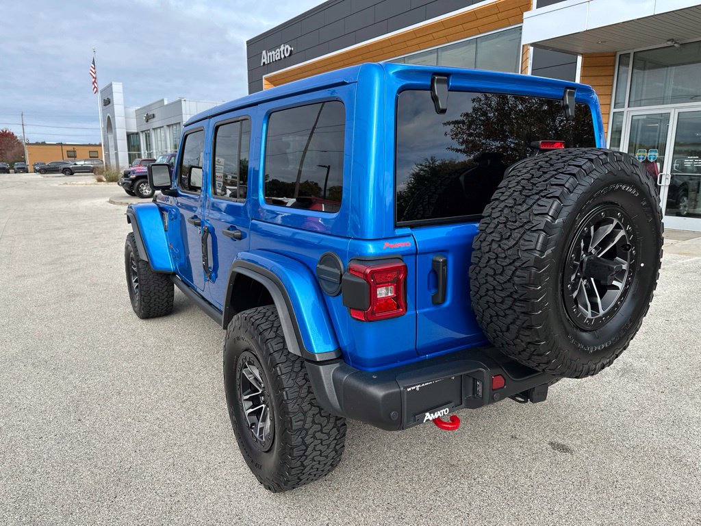 Used 2024 Jeep Wrangler Unlimited Rubicon AWD/4WD image 10