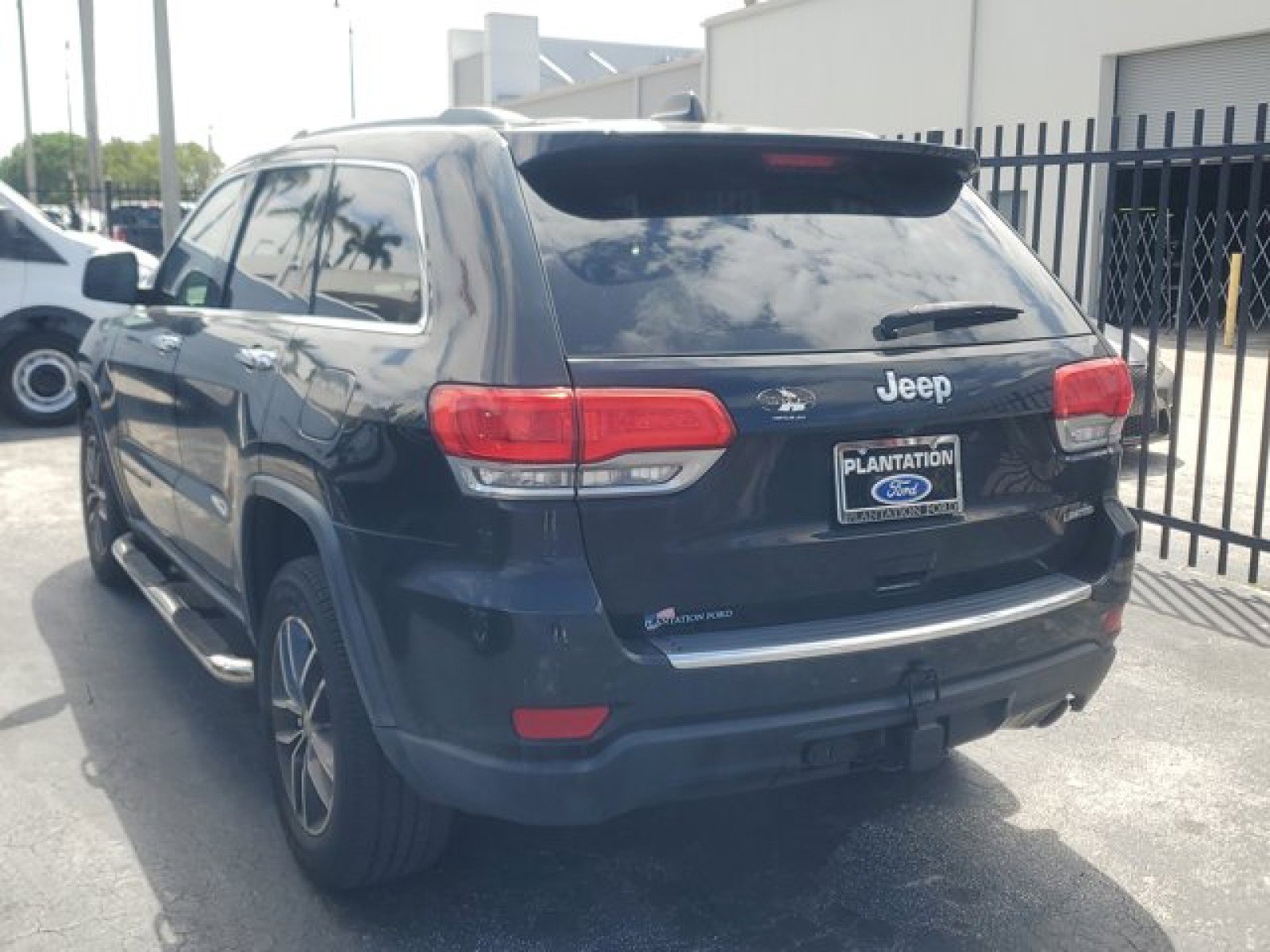 Used 2018 Jeep Grand Cherokee Limited w/ Trailer Tow Group IV RWD image 5