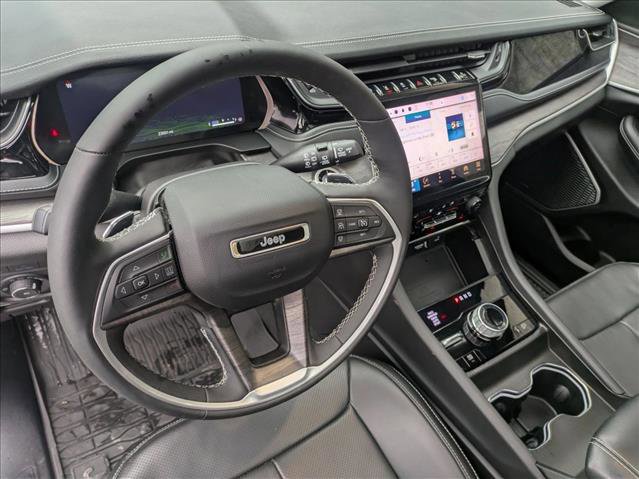Used 2023 Jeep Grand Cherokee 30th Anniversary AWD/4WD image 10
