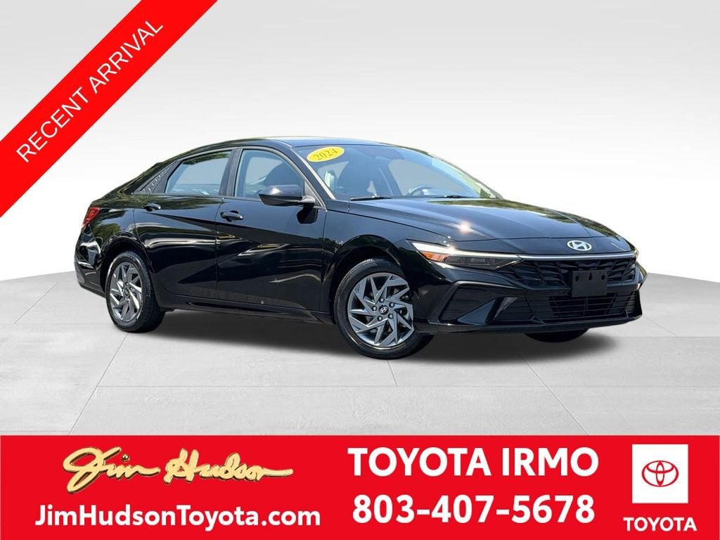 Used 2024 Hyundai Elantra SEL FWD image 1