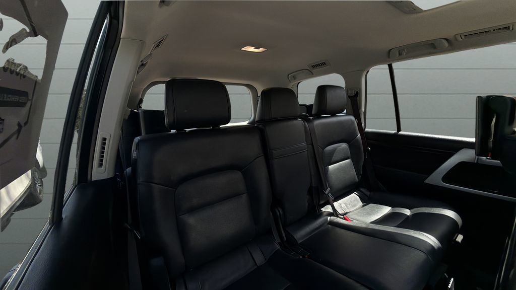 Used 2016 Toyota Land Cruiser w/ Four Season Floor Mat Package AWD/4WD image 32