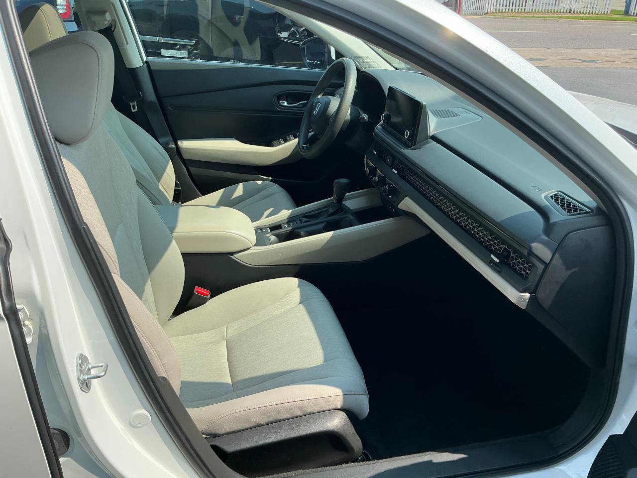 Used 2023 Honda Accord EX image 22