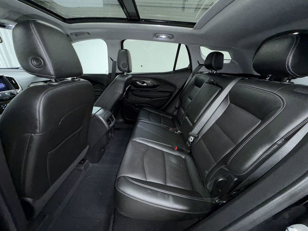 Used 2022 GMC Terrain SLT w/ Infotainment Package II AWD/4WD image 18