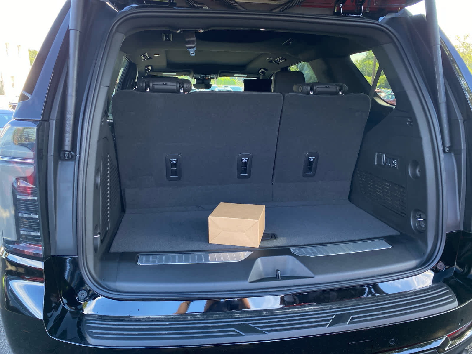 New 2026 Chevrolet Tahoe Z71 w/ Z71 Off-Road Package image 13