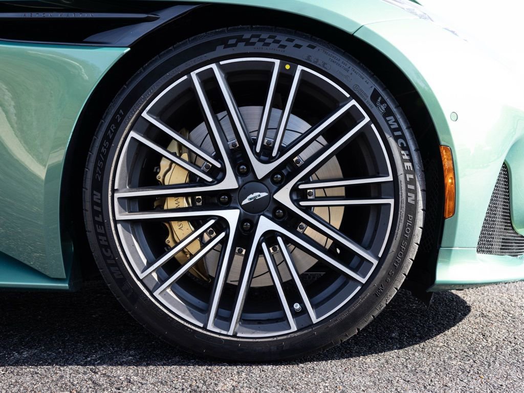 Used 2025 Aston Martin DB12 Volante image 67