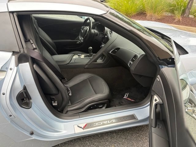 Used 2017 Chevrolet Corvette Stingray Coupe RWD image 30