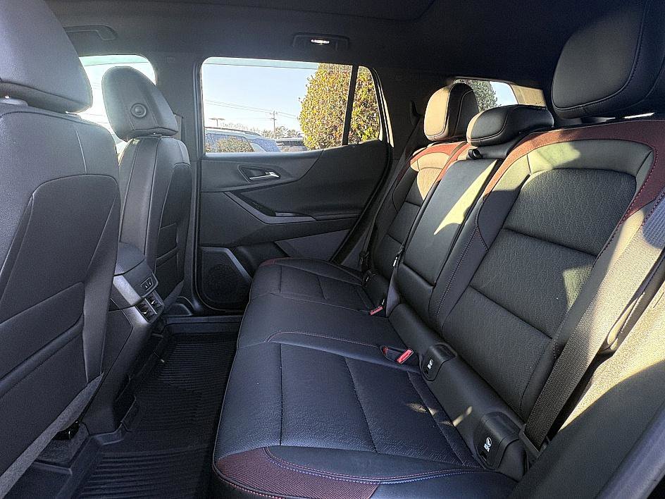 Used 2025 Chevrolet Equinox RS w/ Convenience Package III image 10