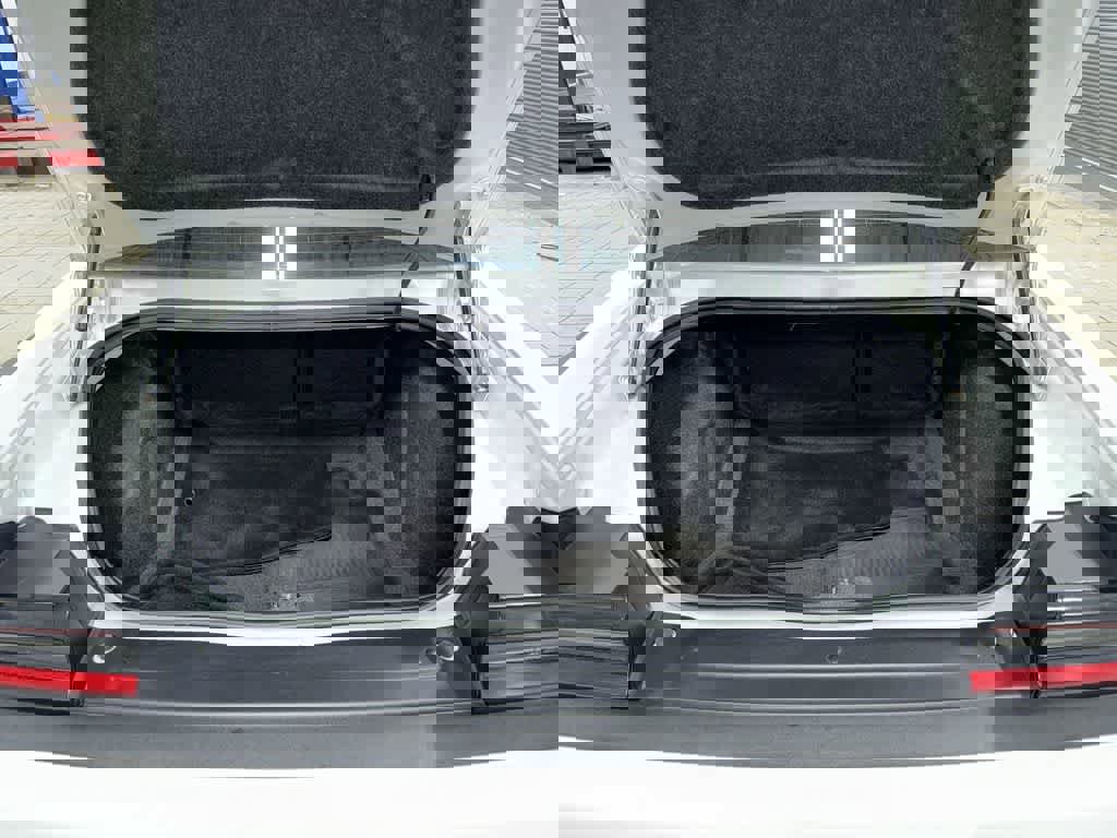 Used 2018 Dodge Challenger R/T Scat Pack w/ Leather Interior Group image 11