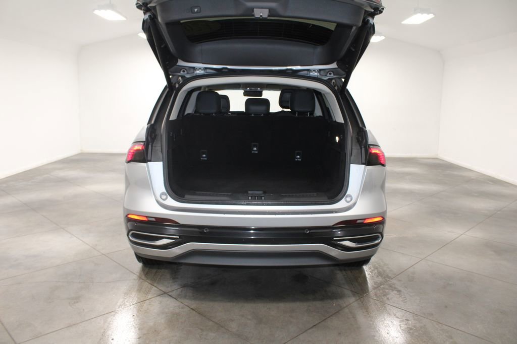 Used 2024 Lincoln Nautilus Reserve image 14