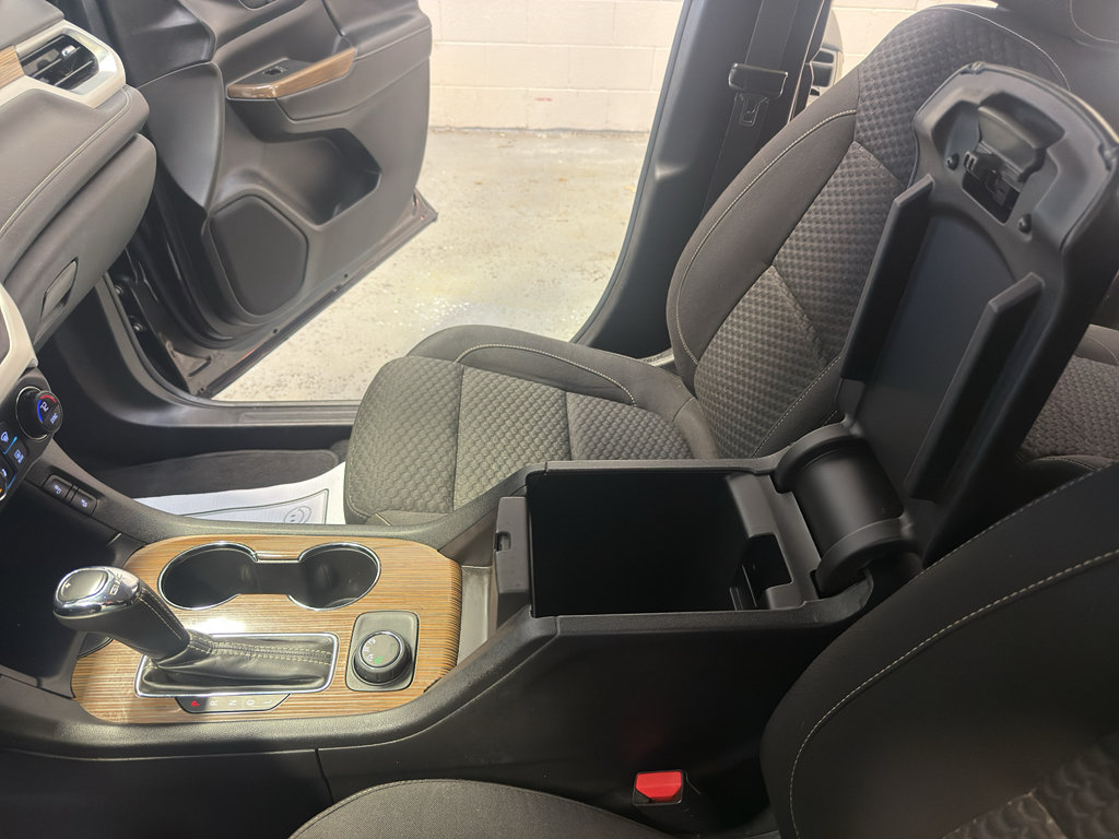 Used 2017 GMC Acadia SLE AWD/4WD image 21