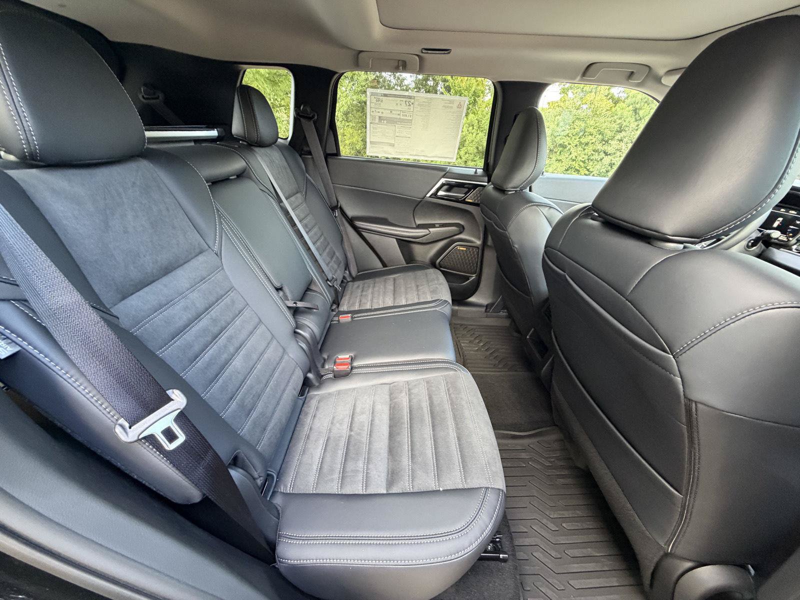 New 2026 Mitsubishi Outlander SE AWD/4WD image 19