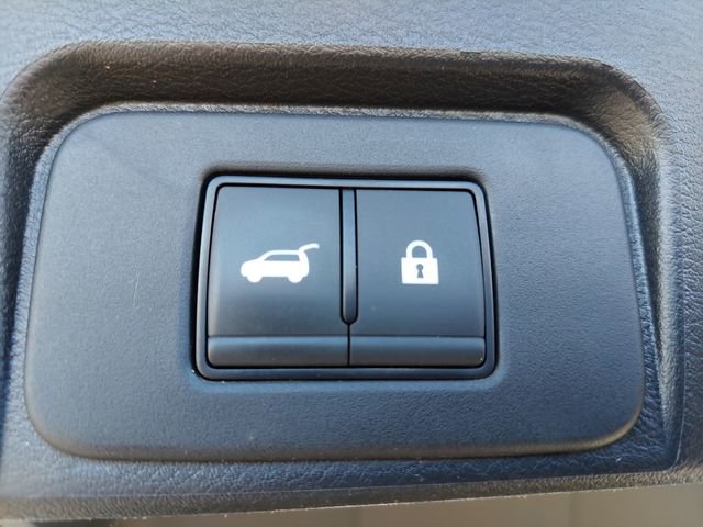 Used 2024 Nissan Rogue SV image 41