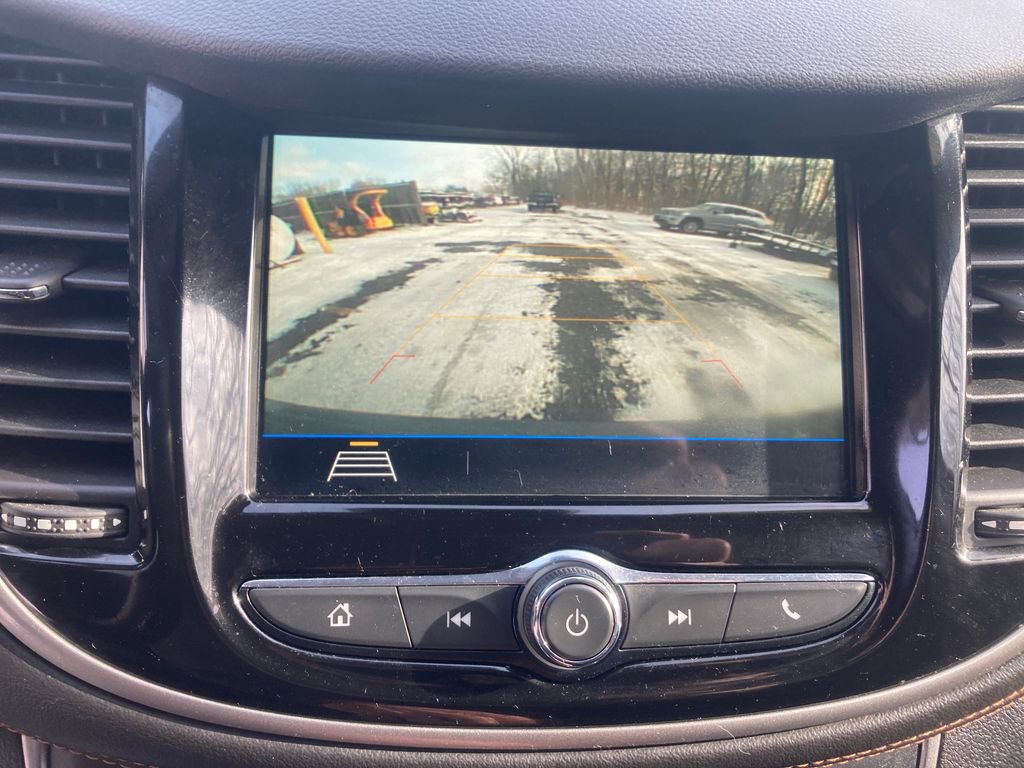 Used 2019 Chevrolet Trax LT w/ LT Convenience Package image 24