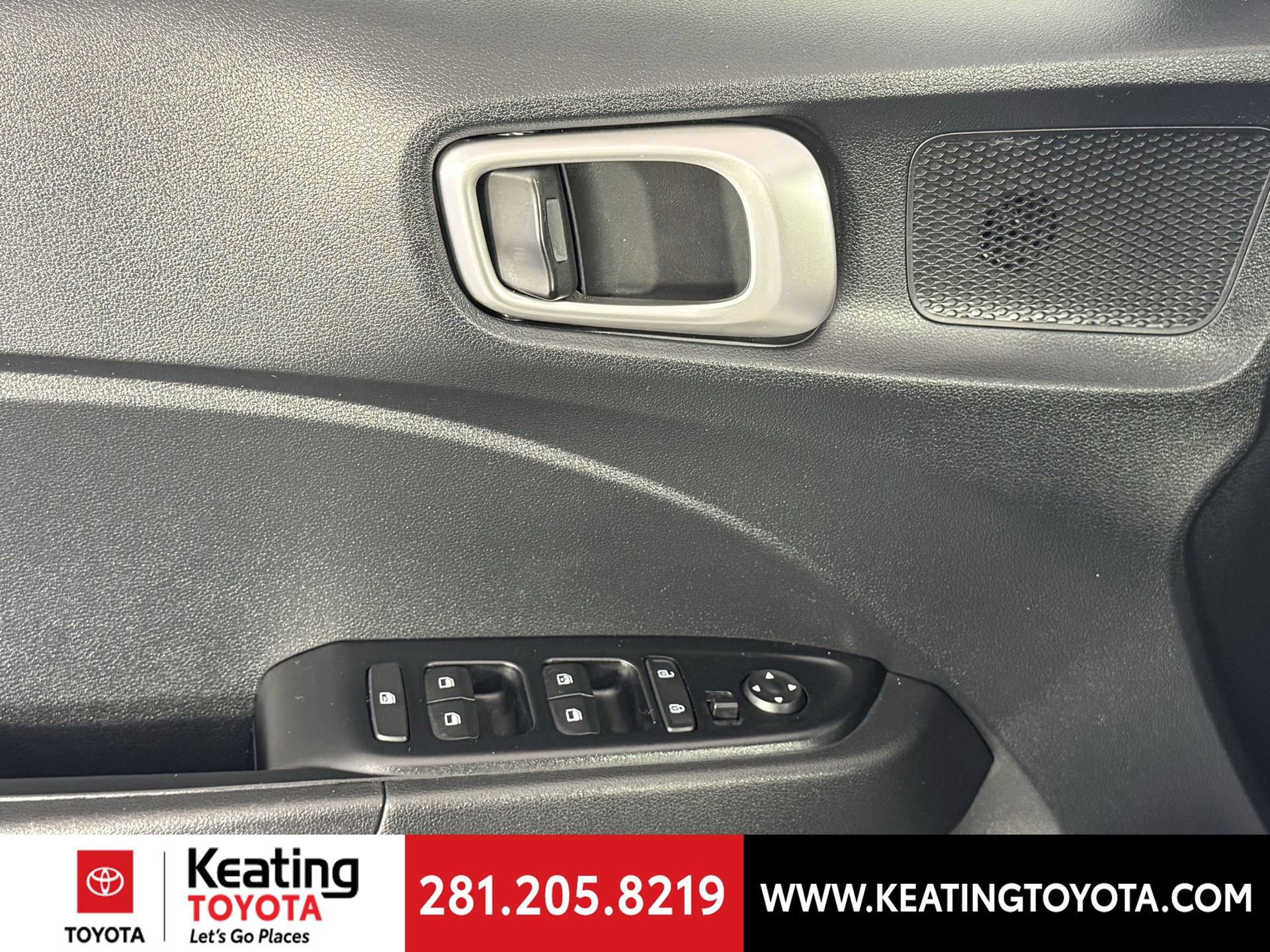 Used 2023 Hyundai Venue SEL image 12