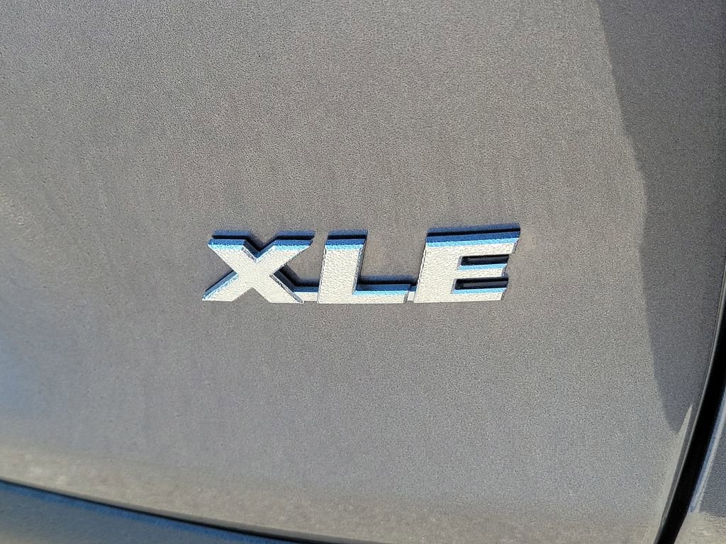Used 2024 Toyota RAV4 XLE Premium image 8