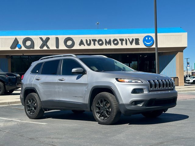 Used 2018 Jeep Cherokee Latitude w/ Cold Weather Group