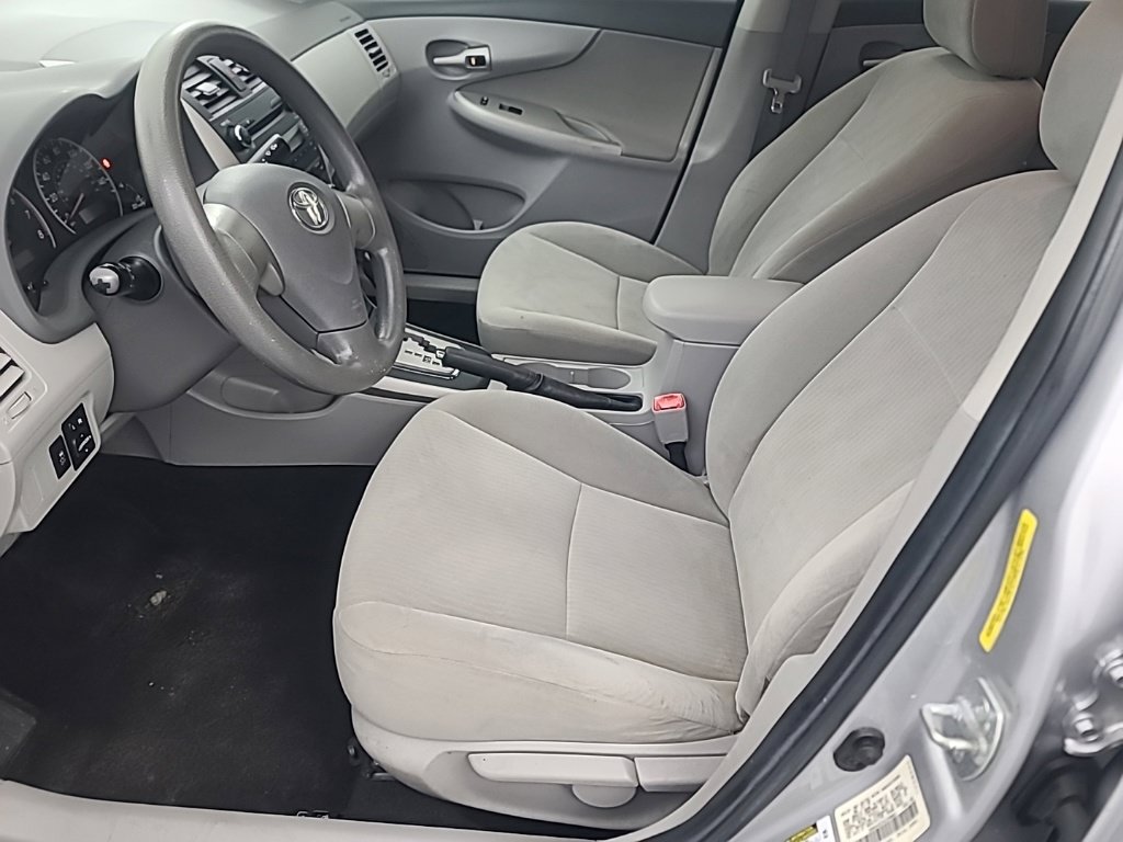 Used 2010 Toyota Corolla LE FWD image 21