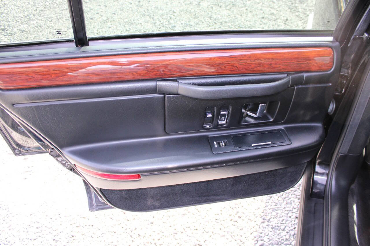 Used 1995 Cadillac De Ville Sedan image 21