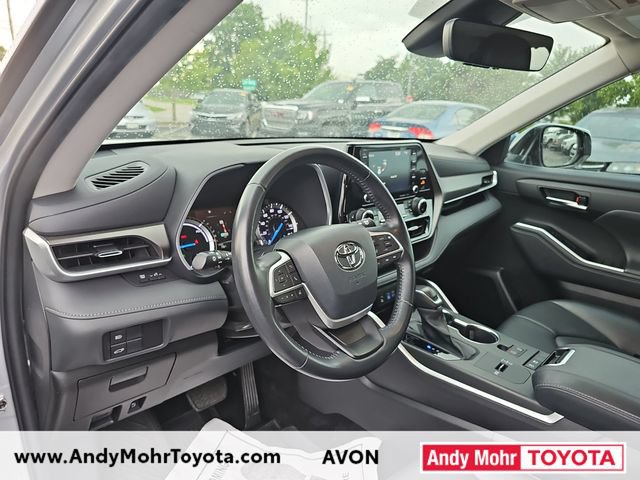 Used 2022 Toyota Highlander XLE FWD image 9