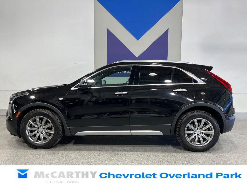 Used 2021 Cadillac XT4 Premium Luxury w/ Cold Weather Package image 8