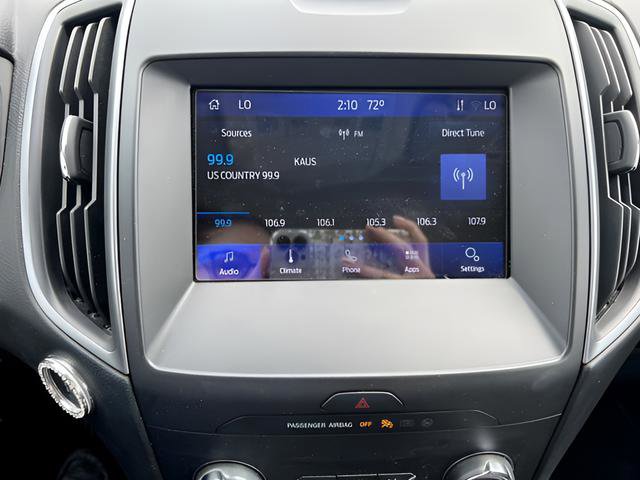 Used 2020 Ford Edge SE image 9