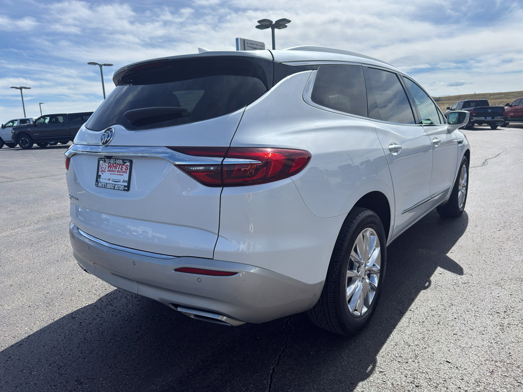 Used 2020 Buick Enclave Premium w/ Sun and Sites Package image 5